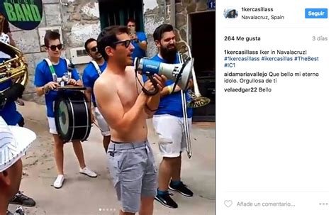 Iker Casillas' Colombian Fiesta: A Night of Salsa, Laughter, and Unexpected Camaraderie!